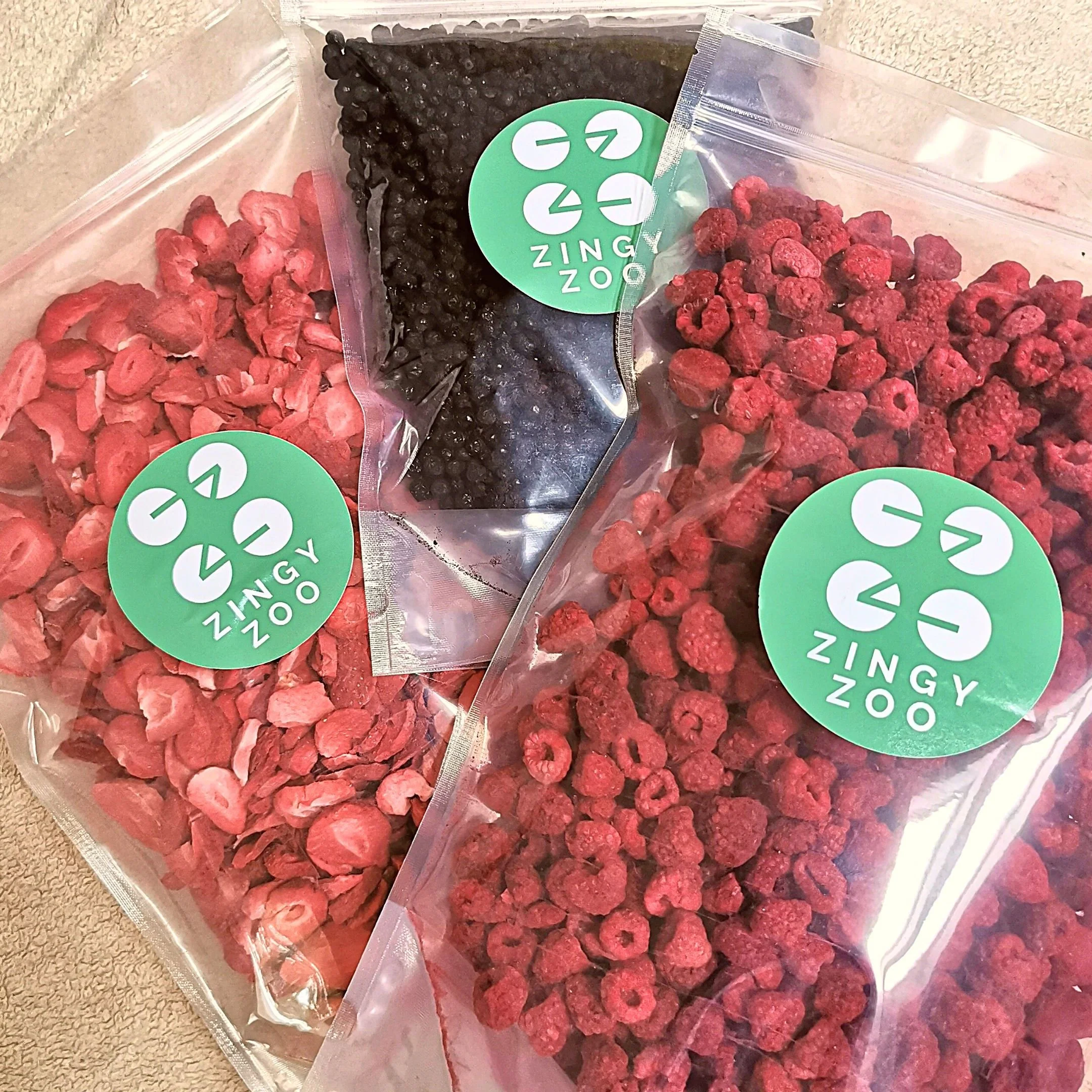 ZingyZoo Freeze Dried Fruit Strawberry Pieces — ZingyZoo